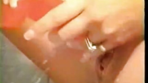 आश्चर्यकारक गोरा कौगर त्या भाग्यवान स्टड द्वारे shagged जात आहे